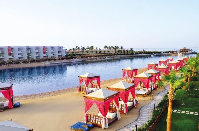 Hurghada utazás Sunrise Grand Select Crystal Bay Resort