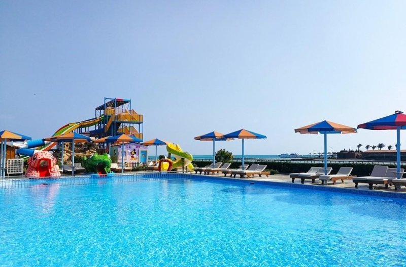 Hurghada utazás Sunrise Solara Aqua Park Resort