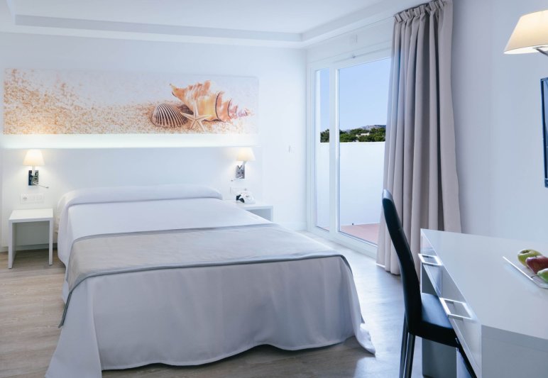 Mallorca utazás Thb Maria Isabel