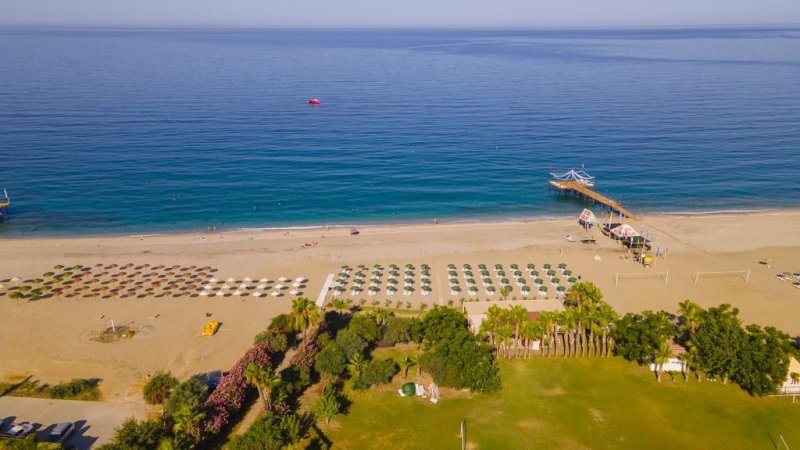 Alanya utazás Titan Club