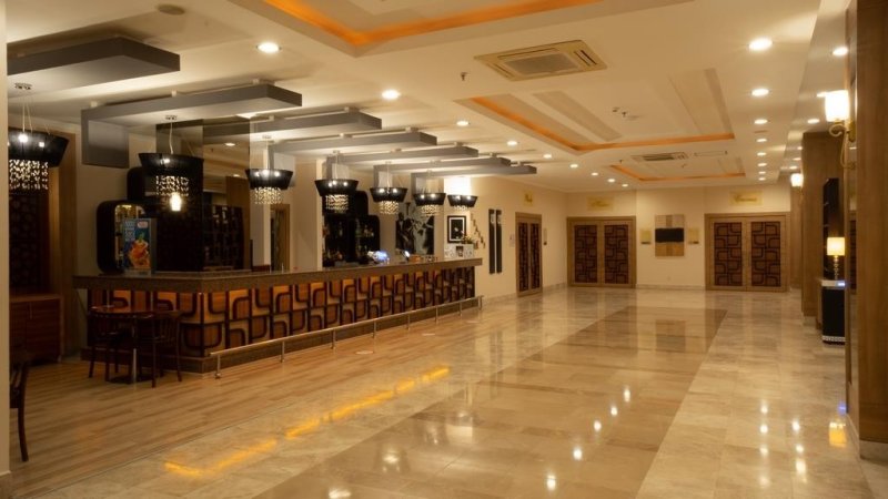 Alanya utazás Titan Select