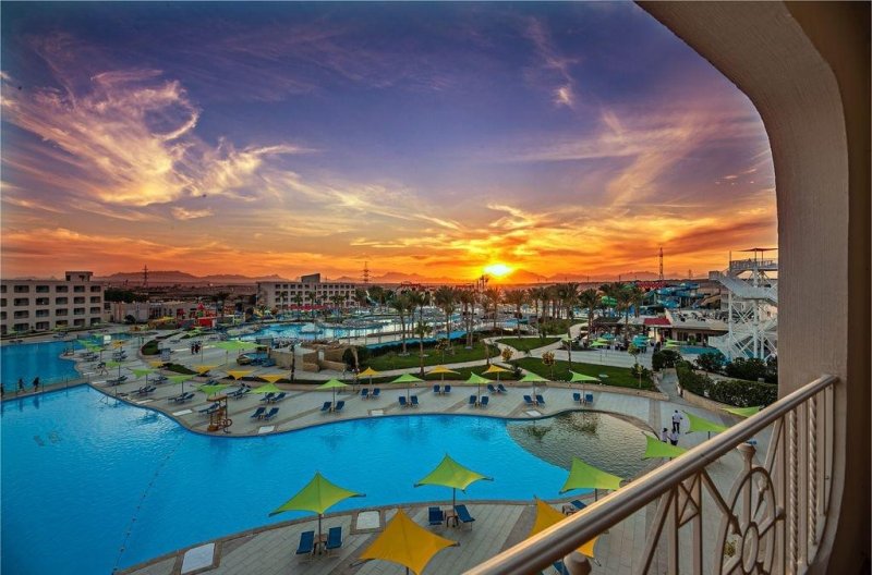 Hurghada utazás Titanic Resort & Aquapark