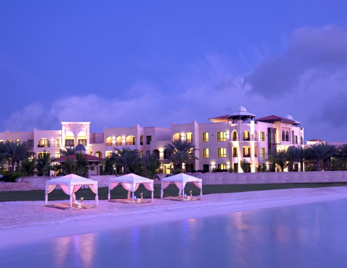 Dubai utazás Traders Hotel Qaryat Al Beri Abu Dhabi