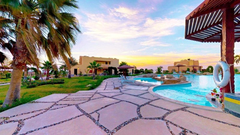 Marsa Alam utazás Wadi Lahmy Azur Resort