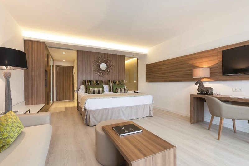 Mallorca utazás Zafiro Palace Alcudia