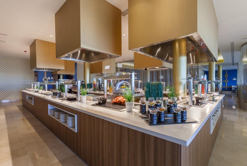 Mallorca utazás Zafiro Palace Alcudia