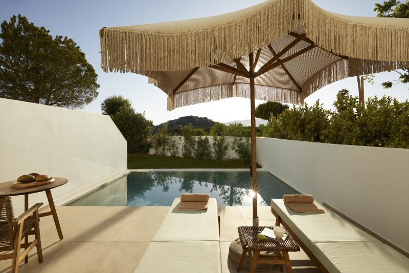 Lakosztály saját medencével