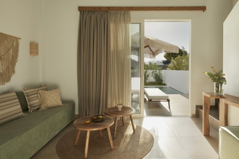 Lakosztály saját medencével - nappali