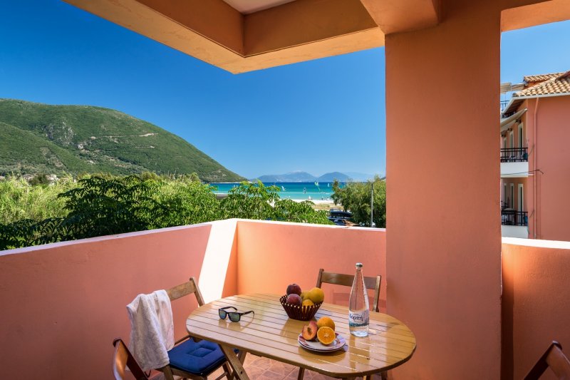 Lefkada-sziget utazás Aiolos Apartments