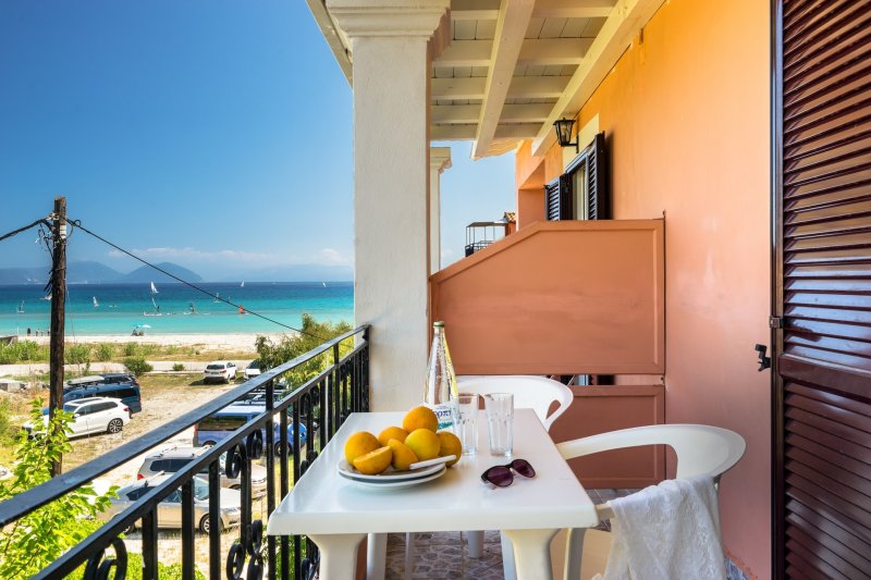 Lefkada-sziget utazás Aiolos Apartments