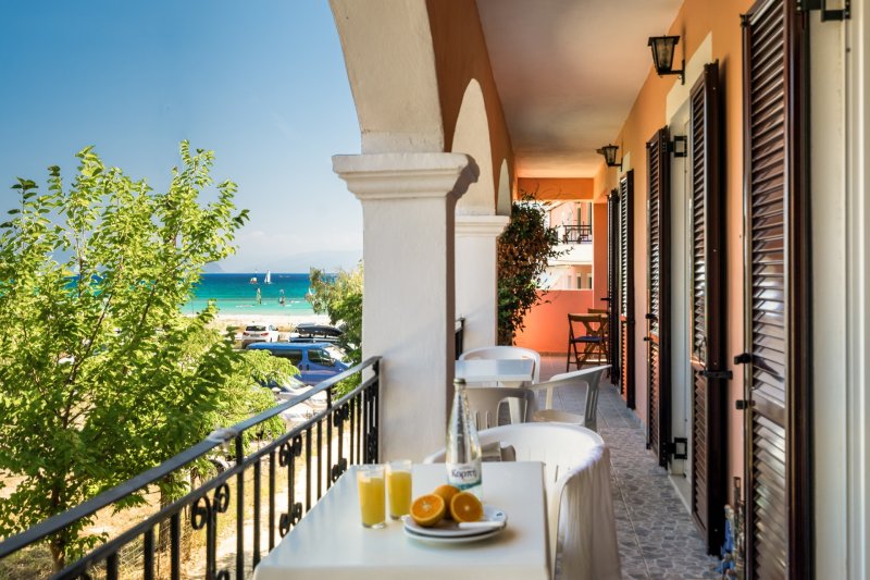 Lefkada-sziget utazás Aiolos Apartments