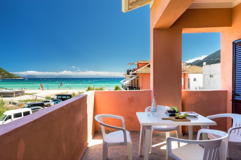 Lefkada-sziget utazás Aiolos Apartments