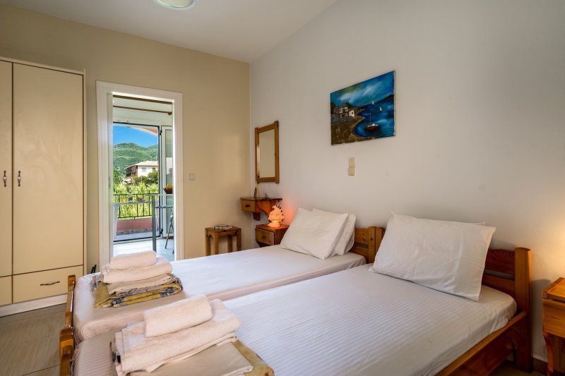 Lefkada-sziget utazás Aiolos Apartments