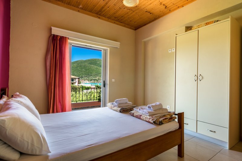 Lefkada-sziget utazás Aiolos Apartments