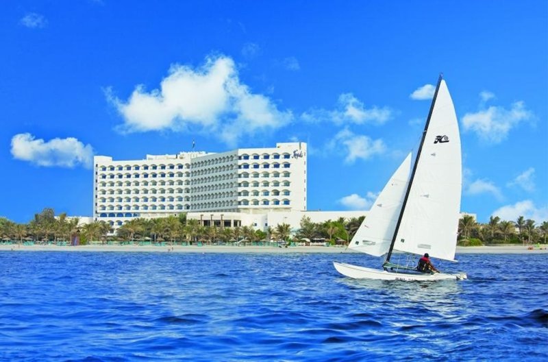 Ajman utazás Ajman Hotel