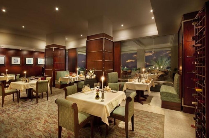 Ajman utazás Ajman Hotel