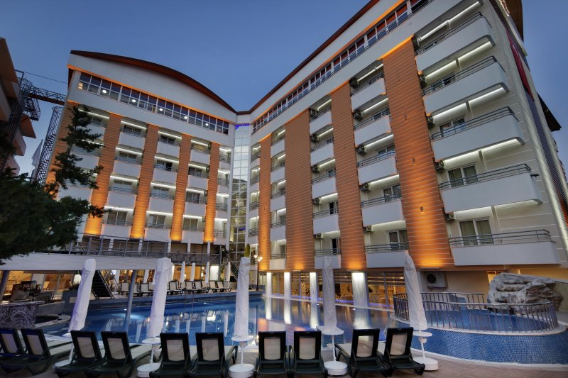 Alanya utazás Alayie Kleopatra Hotel
