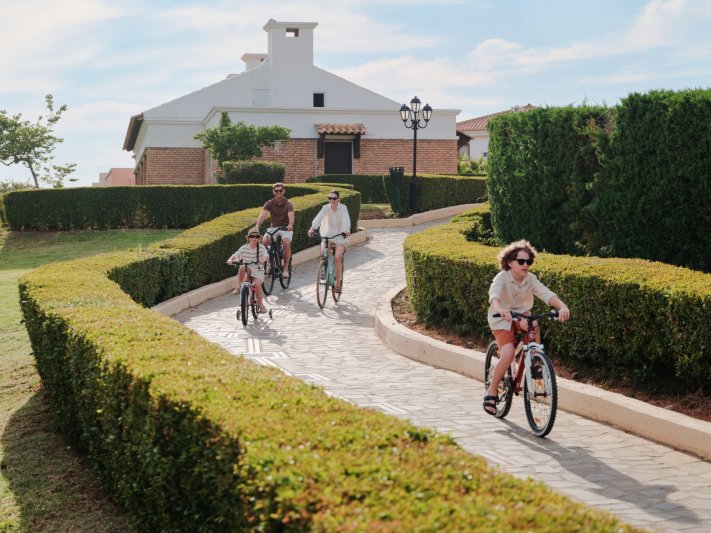 Peloponnészoszi-félsziget utazás Aldemar Olympian Village