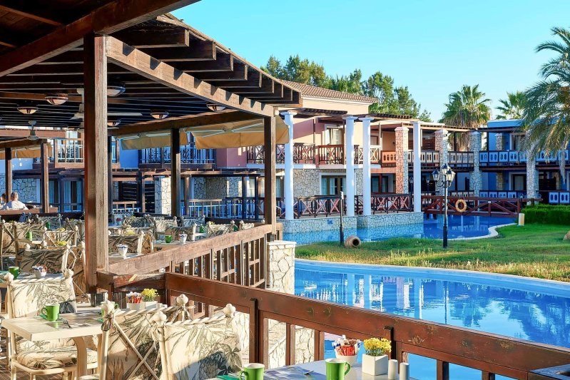 Peloponnészoszi-félsziget utazás Aldemar Olympian Village
