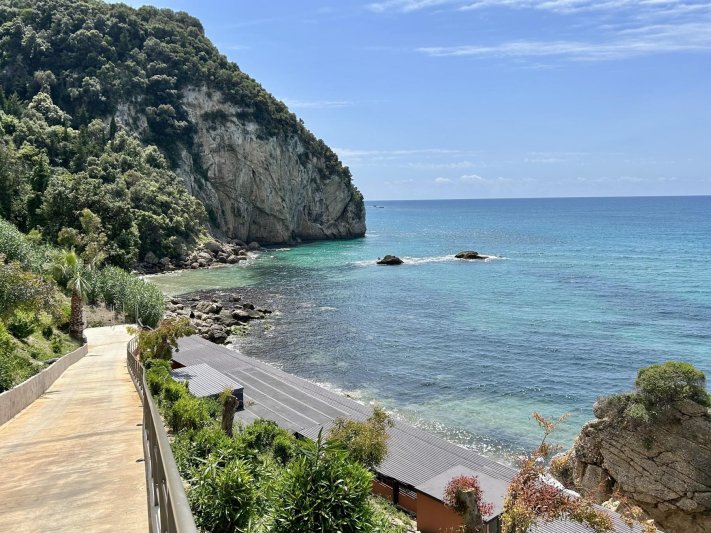 Korfu utazás Ella álkyna