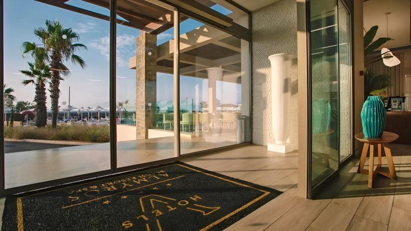 Korfu utazás Almyros Beach Resort