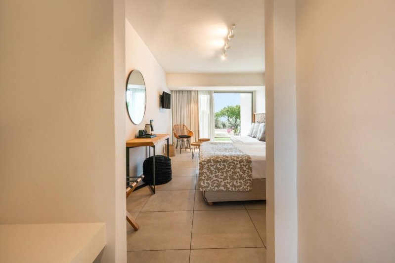 Bungaló, kilátás a kertre