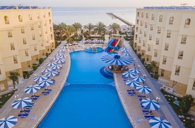 Hurghada utazás AMC Royal Hotel