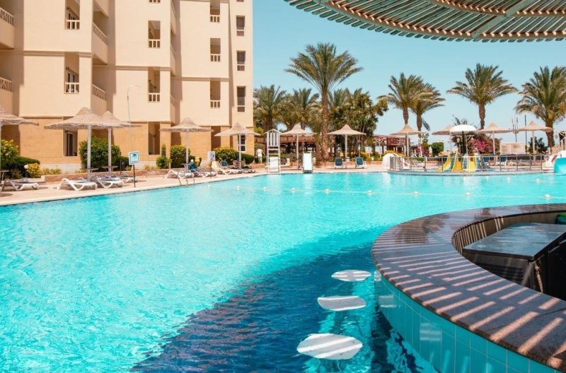 Hurghada utazás AMC Royal Hotel