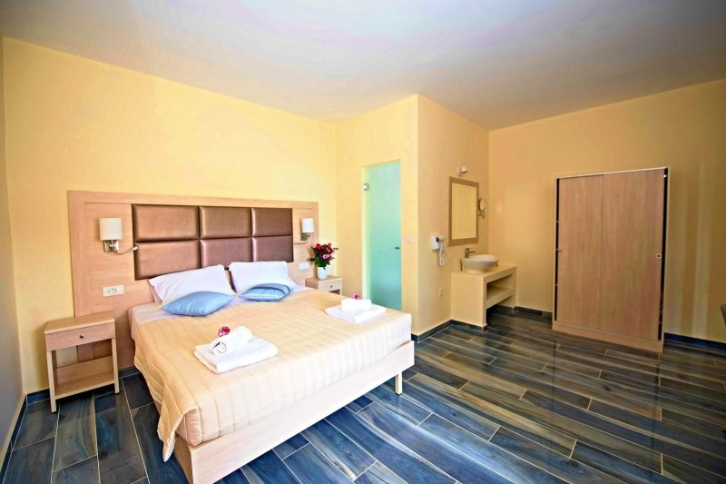 Deluxe szoba kétszemélyes ággyal