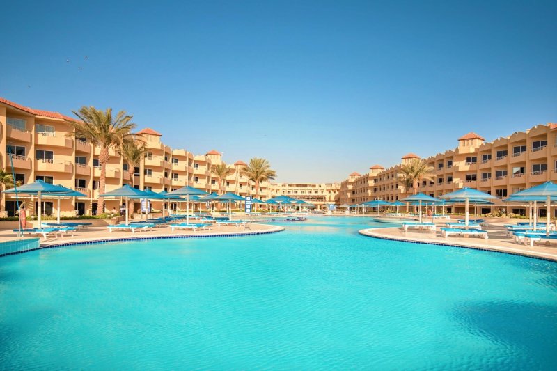 Hurghada utazás Amwaj Beach Club Abu Soma