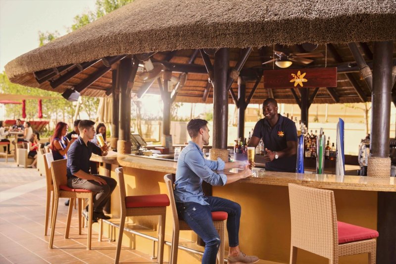 Dubai utazás Amwaj Rotana Jumeirah Beach