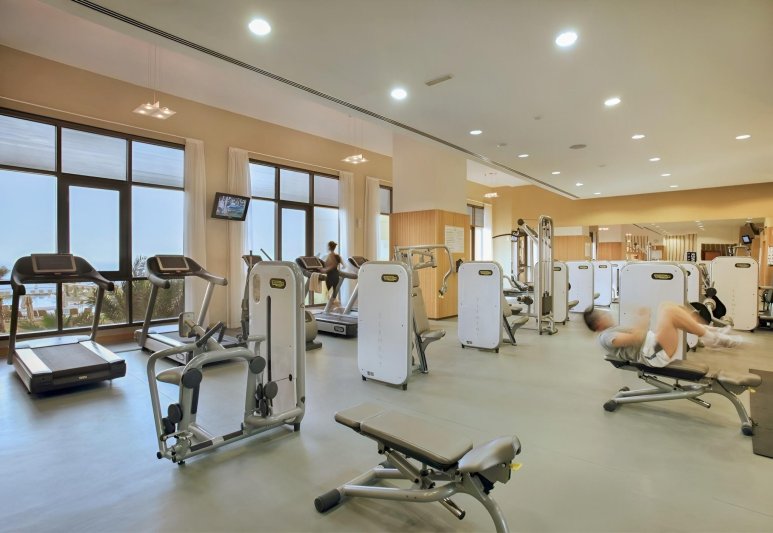 Dubai utazás Amwaj Rotana Jumeirah Beach