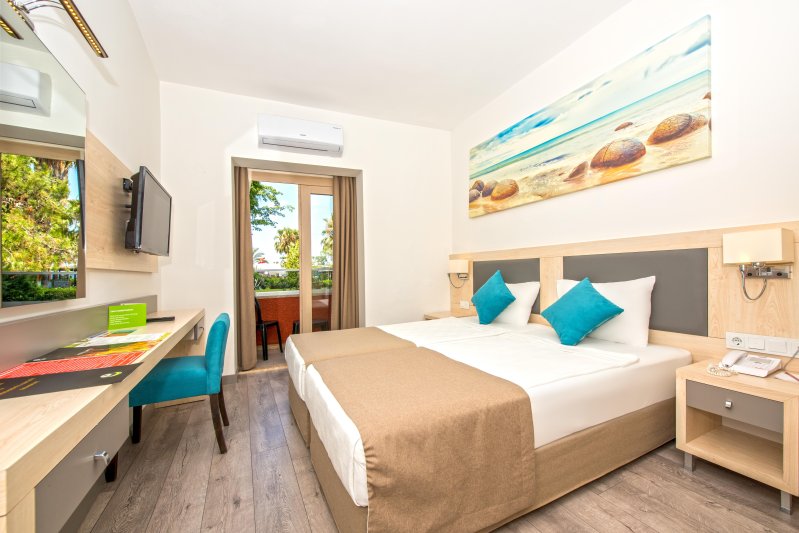 Alanya utazás Aqi Pegasos Club