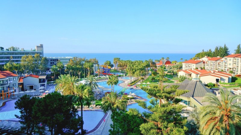 Arum Barut Collection Side