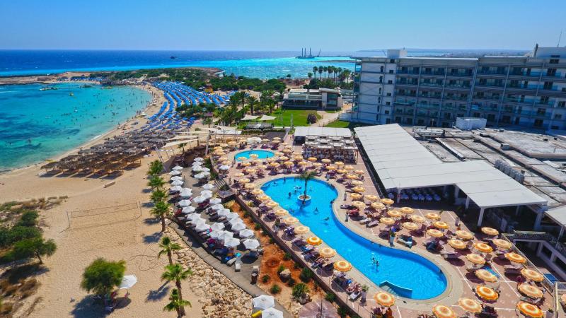 Asterias Beach Dél-Ciprus