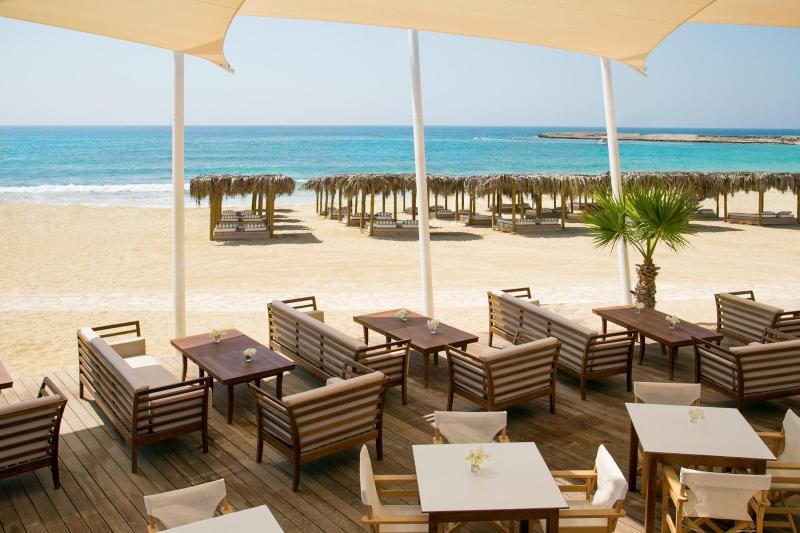 Asterias Beach Dél-Ciprus
