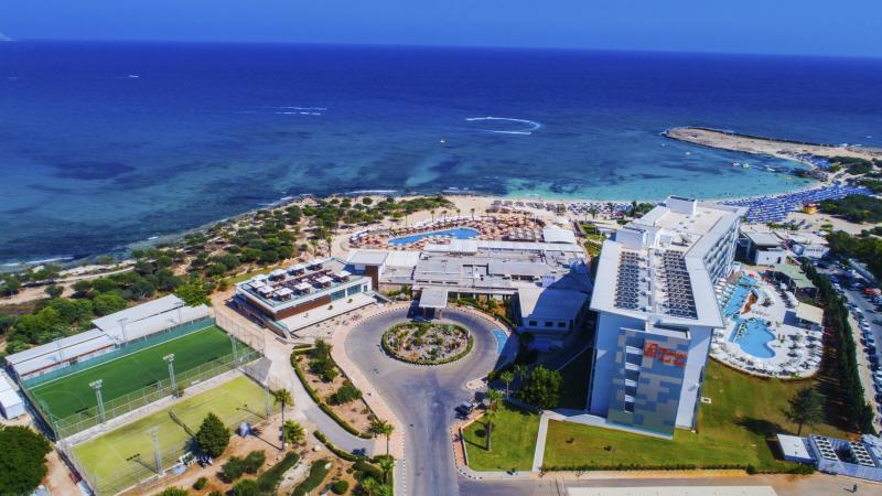 Asterias Beach Dél-Ciprus