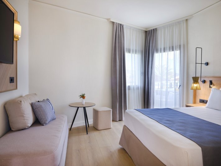 Kréta Platanias utazás Atlantica Ocean Beach