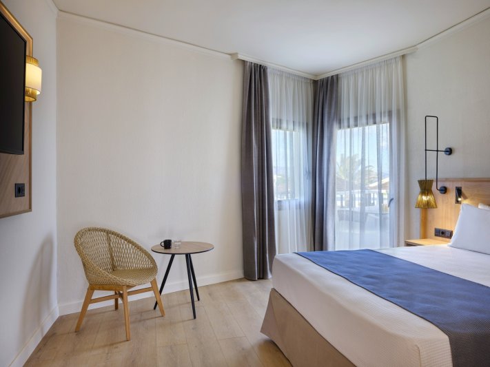 Kréta Platanias utazás Atlantica Ocean Beach