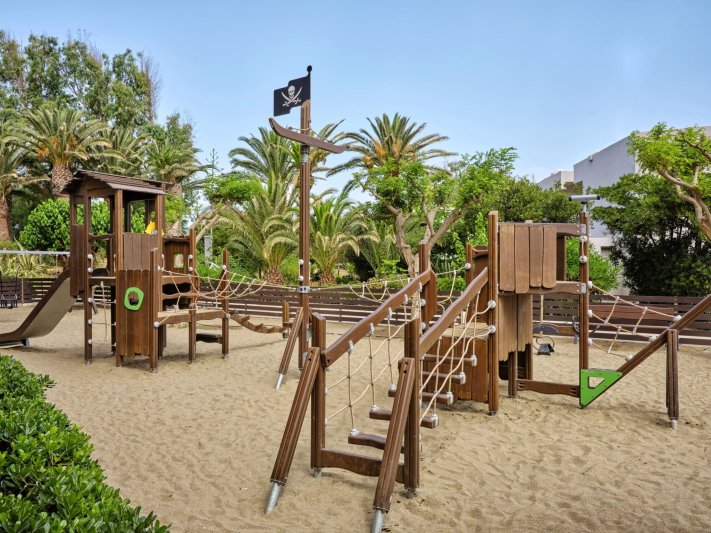 Kréta Platanias utazás Atlantica Ocean Beach