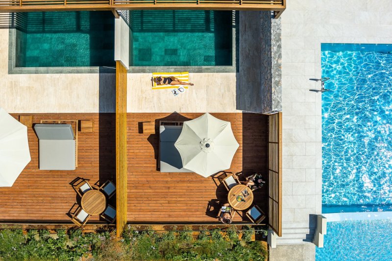 Grand lakosztály, kilátással a tengerre, privát medencével