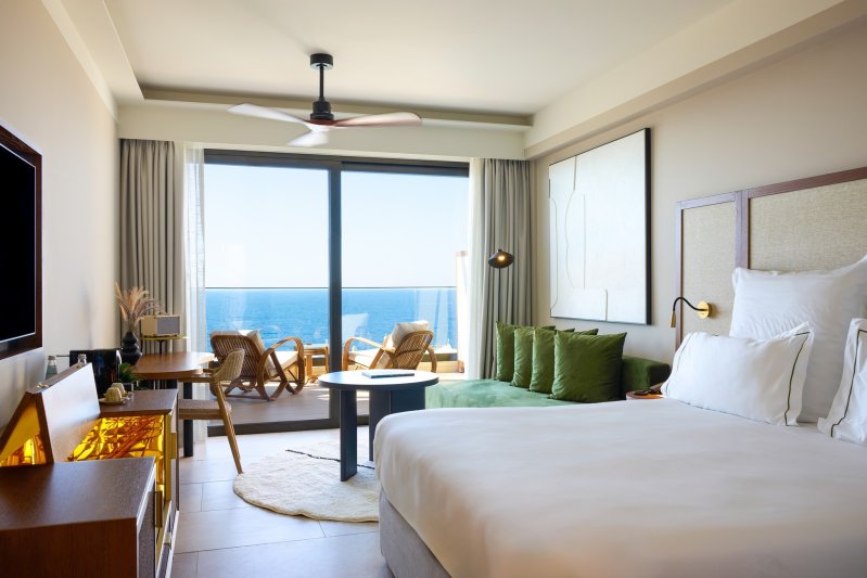 Superior szoba kétszemélyes ággyal, kilátással a tengerre