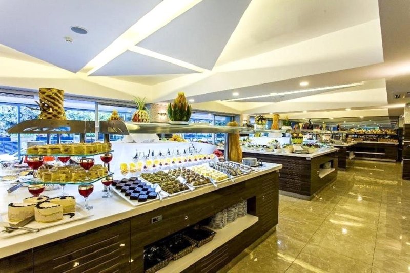 Alanya utazás Avena Resort & Spa