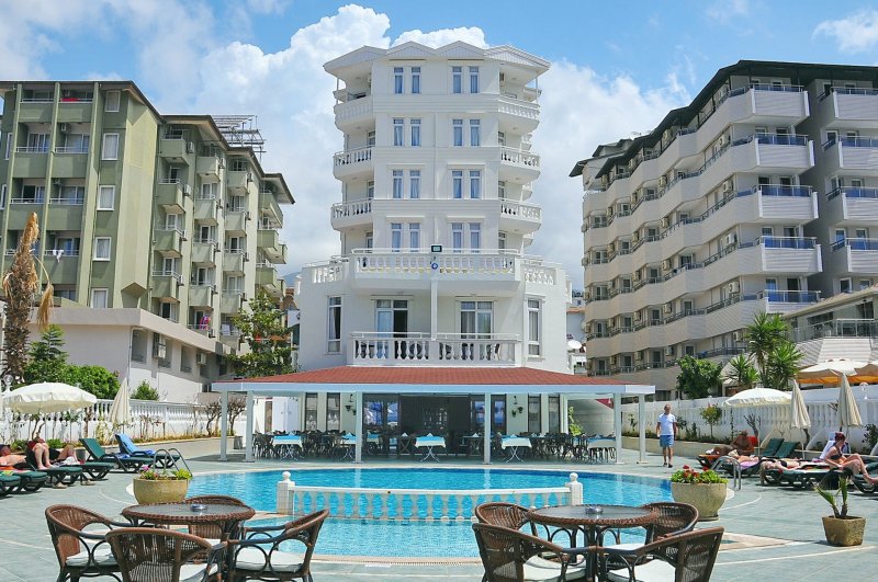 Alanya utazás Azak Hotel