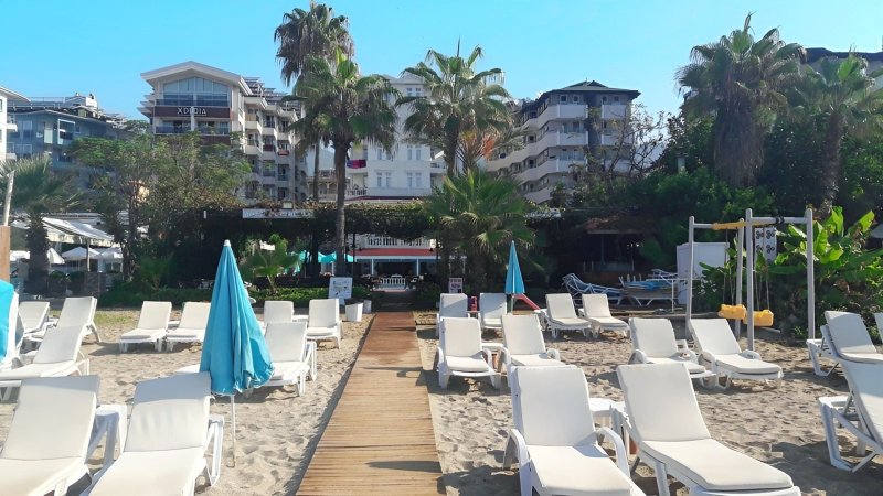 Alanya utazás Azak Hotel
