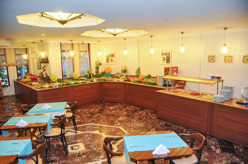 Alanya utazás Azak Hotel