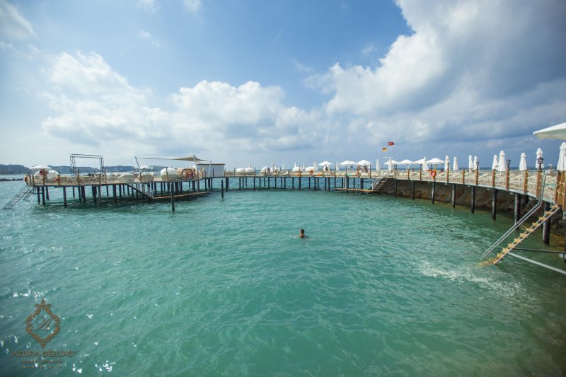 Alanya utazás Azura Deluxe Avsallar