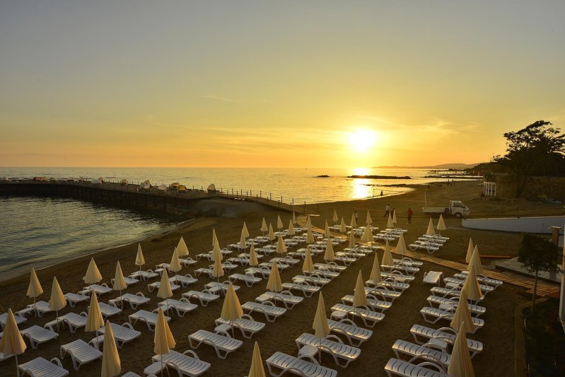 Azura Deluxe Avsallar Alanya