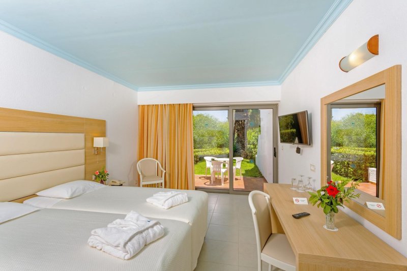 Rodosz Ialyssos utazás D Andrea Mare Beach