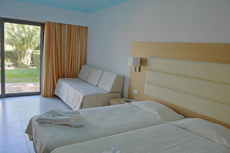 Rodosz Ialyssos utazás D Andrea Mare Beach